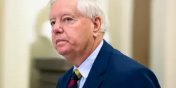 Graham: Trump rey nêdano Îran Neqebê Hurmuzî kontrol bikero