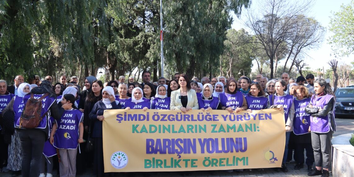 Ji Îzmîrê ber bi Gemlîkê ve: Daxwaza me azadiya fîzîkî ya Abdullah Ocalan e