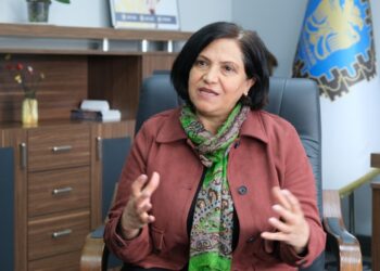 Zeynep Yaş: Kerem bikin şanoya cîhanê û hemû rengên jiyanê hîs bikin