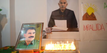 Polîsan şahî asteng kir: Rojbûna Abdullah Ocalan hate pîrozkirin