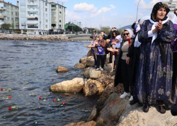 Jinan gul avêtin Behra Marmarayê: Mîmarê aştiyê li Îmraliyê ye