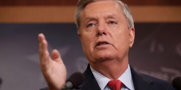 Senator Graham: Trump rê nade ku Îran Tengava Hurmizê kontrol bike