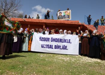 Bi hezaran kesî keyeyê Rayberê Şarê Kurdî de yê