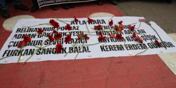 Qurbaniyên êrîşên dibistanan hatin bibîranîn