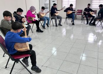 Şaredariya Peyasê bi rêya hunerê ciwanan tîne cem hev