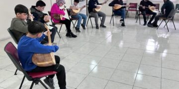 Şaredarîya Peyasî bi rayîrê hunerî, ciwanan ana têhet