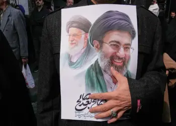 Hat îdiakirin ku Mucteba Xameney li Qûmê di komayê de ye