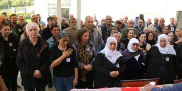 Merasîma cenazeyê Zeynep Cansizê: Em soz didin ku em ê aştiyê bînin