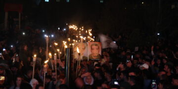 Ji bo 77 saliya Abdullah Ocalan 77 meşale pêxistin