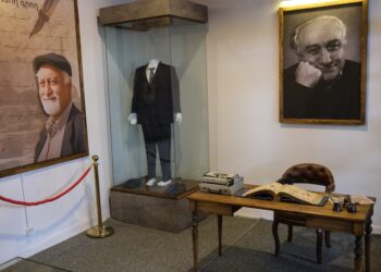 Li Sûrê mala bîranînê ya nivîskar Migirdîç Margosyan hate vekirin