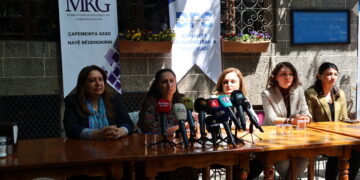 Roza Metîna: Em ê her dem rastiyan bişopînin Ayşegul Dogan: Divê hemû rojnamegerên girtî bên berdan