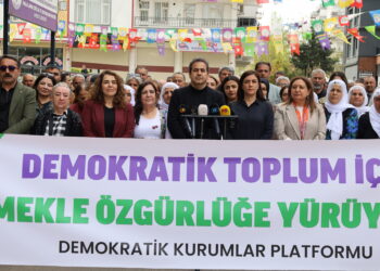 Li Amedê banga ji bo 1ê Gulanê: Em bi kedê ber bi azadiyê ve dimeşin