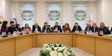 Platforma Amedê bang kir: Gihiştina alîkariya mirovî mafê bingehîn ê jiyanê ye