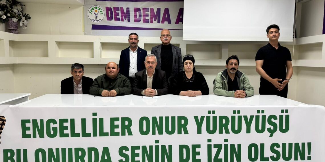 Komîsyona Astengdaran a DEM Partiyê ji bo ‘Meşa Rûmetê’ bang kir