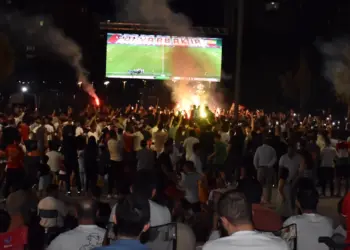 Ji bo maça krîtîk a Amedsporê dê li gelek bajaran ekranên mezin bên danîn