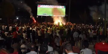 Ji bo maça krîtîk a Amedsporê dê li gelek bajaran ekranên mezin bên danîn