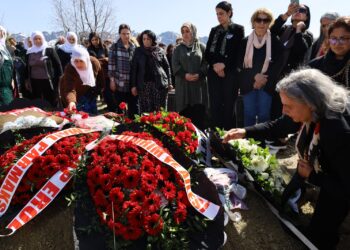 Cenazeyê dayika Sakîne Cansizê hate veşartin