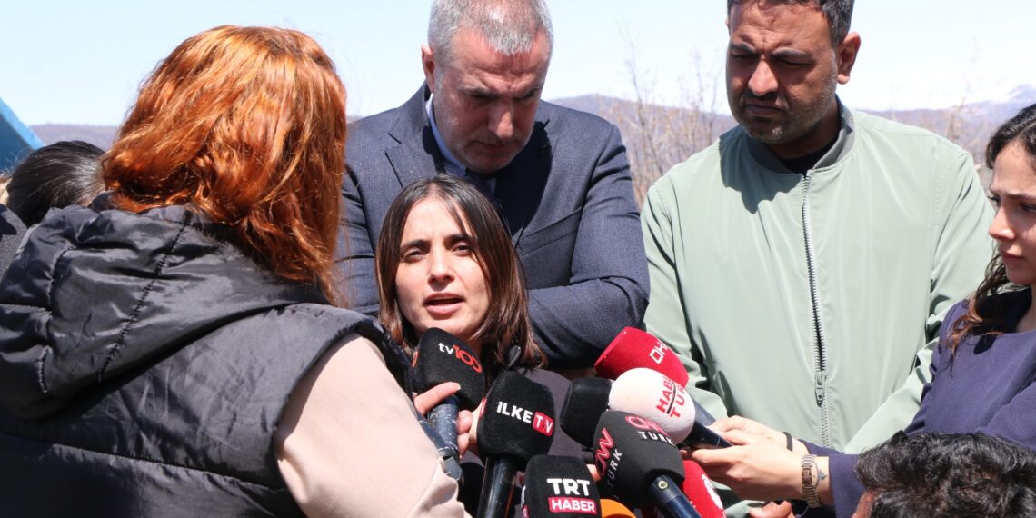 Aygul Dokû: Malbata Altaş navê kujerê Gulistanê ji me re got