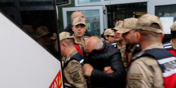 Di dosyeya Gulistan Doku de 6 gumanbarên din hatin girtin