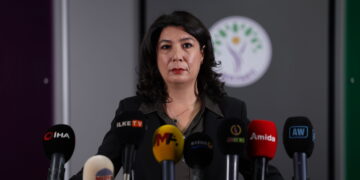 Civîna Meclîsa Jinan dest pê kir: Em ê têkoşîna xwe mezintir bikin