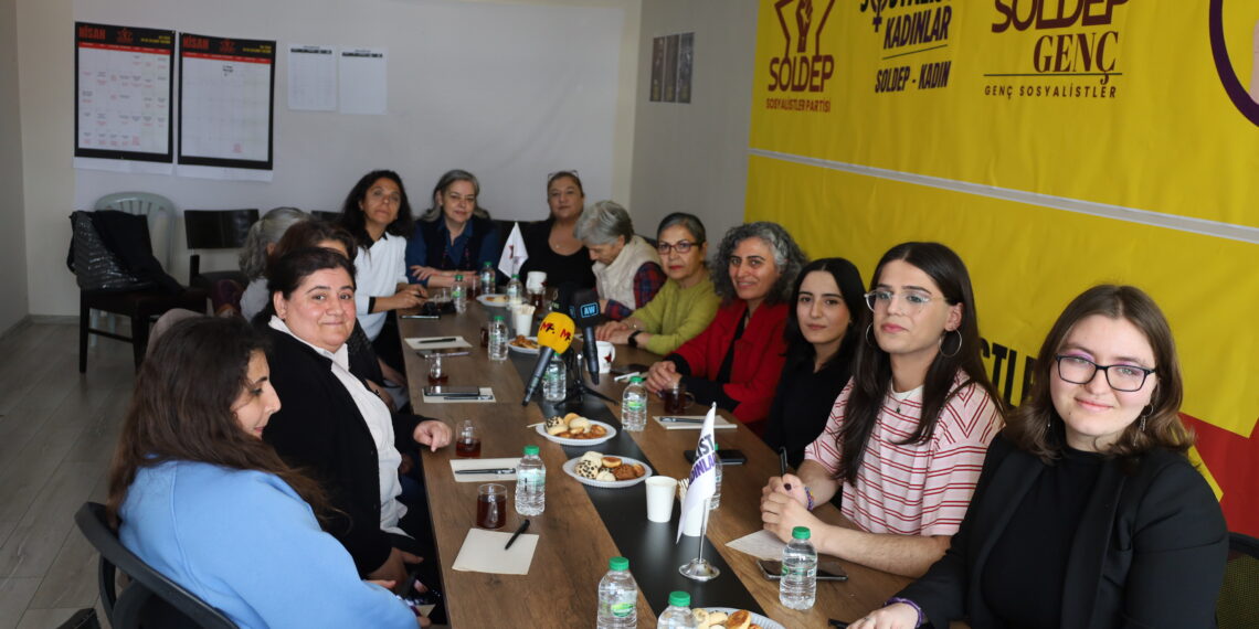 Li Enqereye gotubêja, ‘Jin aştiyê bi rêxistin dikin’ hat li darxistin