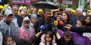 Tulay Hatîmogullarî çalakîya karkeranê madenî zîyaret kerd