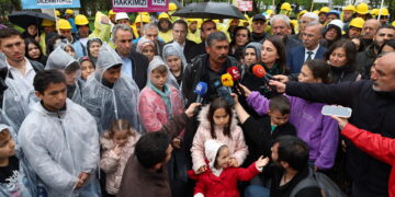 Tulay Hatîmogullari serdana çalakiya karkerên madenê kir