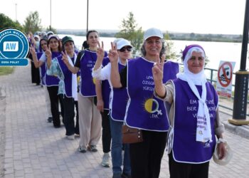 Endamên MEBYA-DERê: Divê meşa Gemlîkê bibe wesîleya azadiya Serokatî