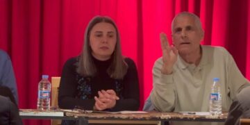 ‘Herdê dewrêş rê wayîrvejîyayîş, zonê xo rê wayîrvejîyayîşî ra vêreno’