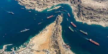 Pasdaran qerarê Arakçî betal kerd û Neqebê Hurmuzî girewt