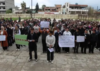 Hukmato Demkî nameyê dibistanan vurneno: Wendekaran nerazîbîyayîş mojna