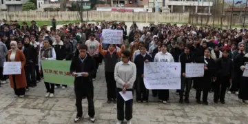 Hukmato Demkî nameyê dibistanan vurneno, wendekaran nerazîbîyayîş mojna