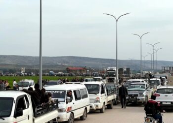 800 malbatên din gihîştin Efrînê