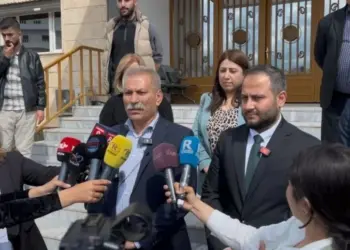 Şandeyên PYD û Komîsyona Siyasî li hev civiyan