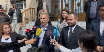 Şandeyên PYD û Komîsyona Siyasî li hev civiyan