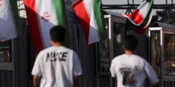 HRANA: Li Îran û Rojhilat 319 kes hatin binçavkirin