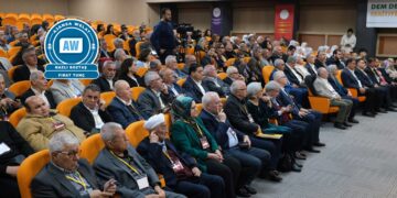 Kurd yekîtiya xwe nîqaş dikin: Divê her kesek bibe qasidê yekîtiyê