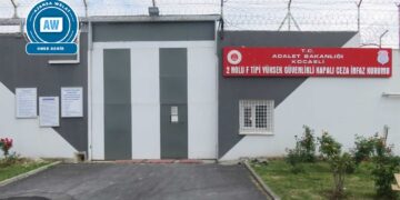 Peyvên Kurdî ‘pirsgirêk’ dîtin, ji bo pirtûkê bidin 5 hezar lîre xwestin