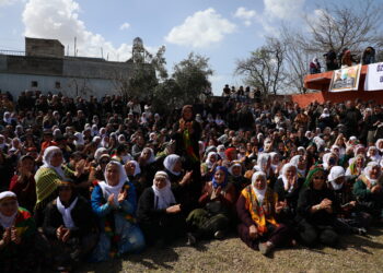 Pîrozbahiyên Rojbûna Rêberê Gelê Kurd bi stran, dirûşm û govendan bi dawî bû