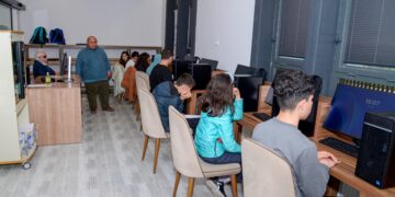 Seba astengdaranê vînayîşî Kitabxaneyo Bêasteng abi