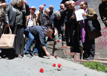 Qurbaniyên Komkujiya 1ê Gulana 1977an hatin bibîranîn