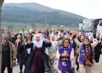 Meşvanên TJAyê gihiştin Gemlîkê