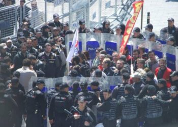 Polîsan hêrişê vîrardişê 1ê Gulane kerd: Xeylê kesî ameyê destbenkerdene
