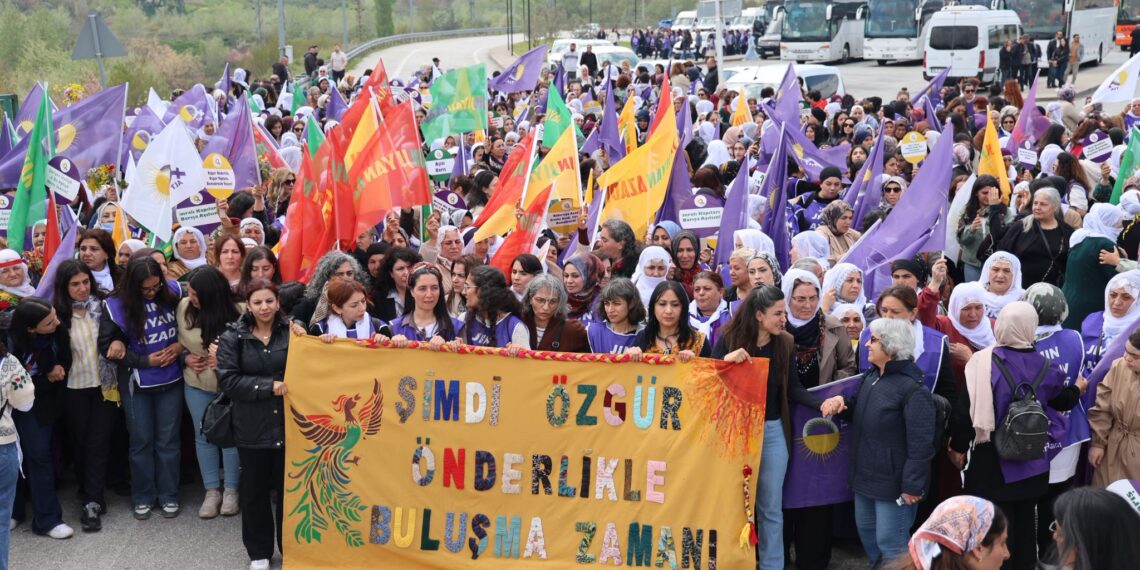 Li Gemlîkê piştî meşê daxuyanî hate dayîn