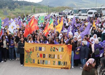 Li Gemlîkê piştî meşê daxuyanî hate dayîn