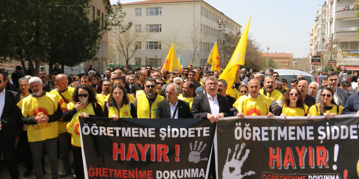 Li Siwêregê êrişa li dijî dibistanê hat şermezarkirin