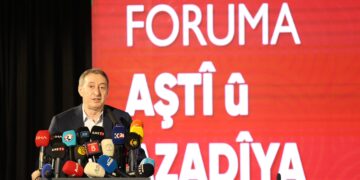 Forûma Aştî û Azadiya Civakî: Divê statuya Rêberê Gelê Kurd Abdullah Ocalan were dabînkirin