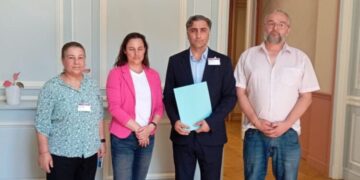 Dosyaya ‘Mafê Hêviyê’ pêşkêşî parlamenter Anna Pic hat kirin