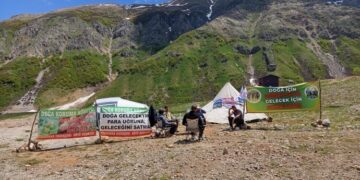 Nobeta xwezayê di cejnê de jî dom kir