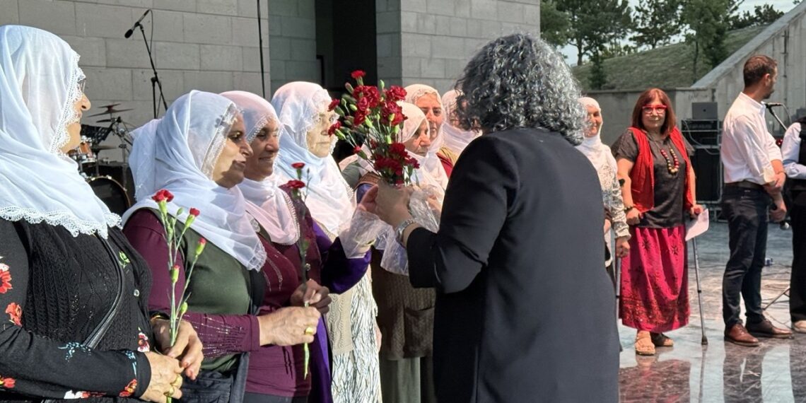 HDKê konsera ‘Gel bi hev re ne’ li dar xist